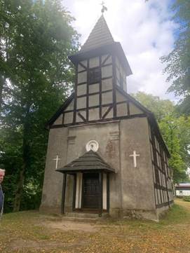 Ein Bild, das drau�en, Himmel, Geb�ude, Baum enth�lt.