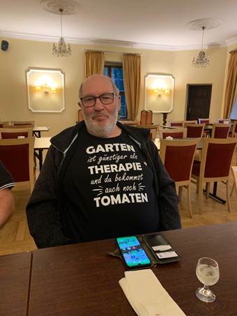 Ein Bild, das Im Haus, Wand, Bilderrahmen, Inneneinrichtung enth�lt.