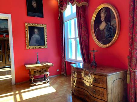 Ein Bild, das drau�en, Geb�ude, Gras, Himmel enth�lt.