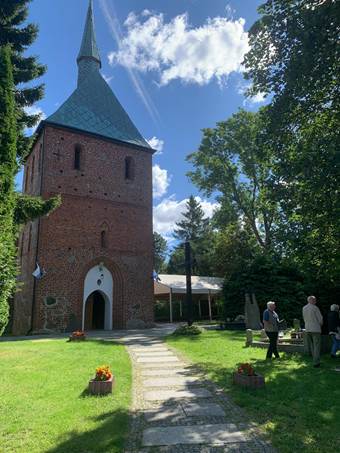 Ein Bild, das Essen, Geschirr, Teller, Platte enth�lt.