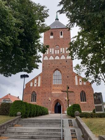 Ein Bild, das drau�en, Person, Kleidung, Himmel enth�lt.